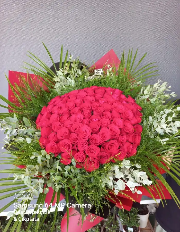 101 Kırmızı Gül Buketi