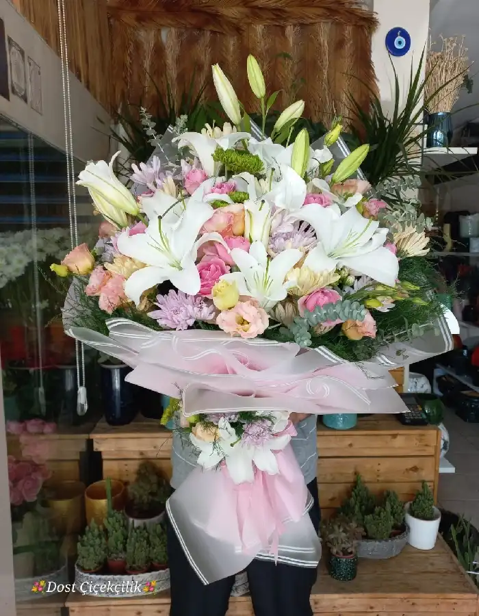 Kazablanka, Renkli Lisyantus Buketi